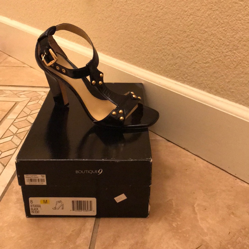 Black with gold studs open toe hills